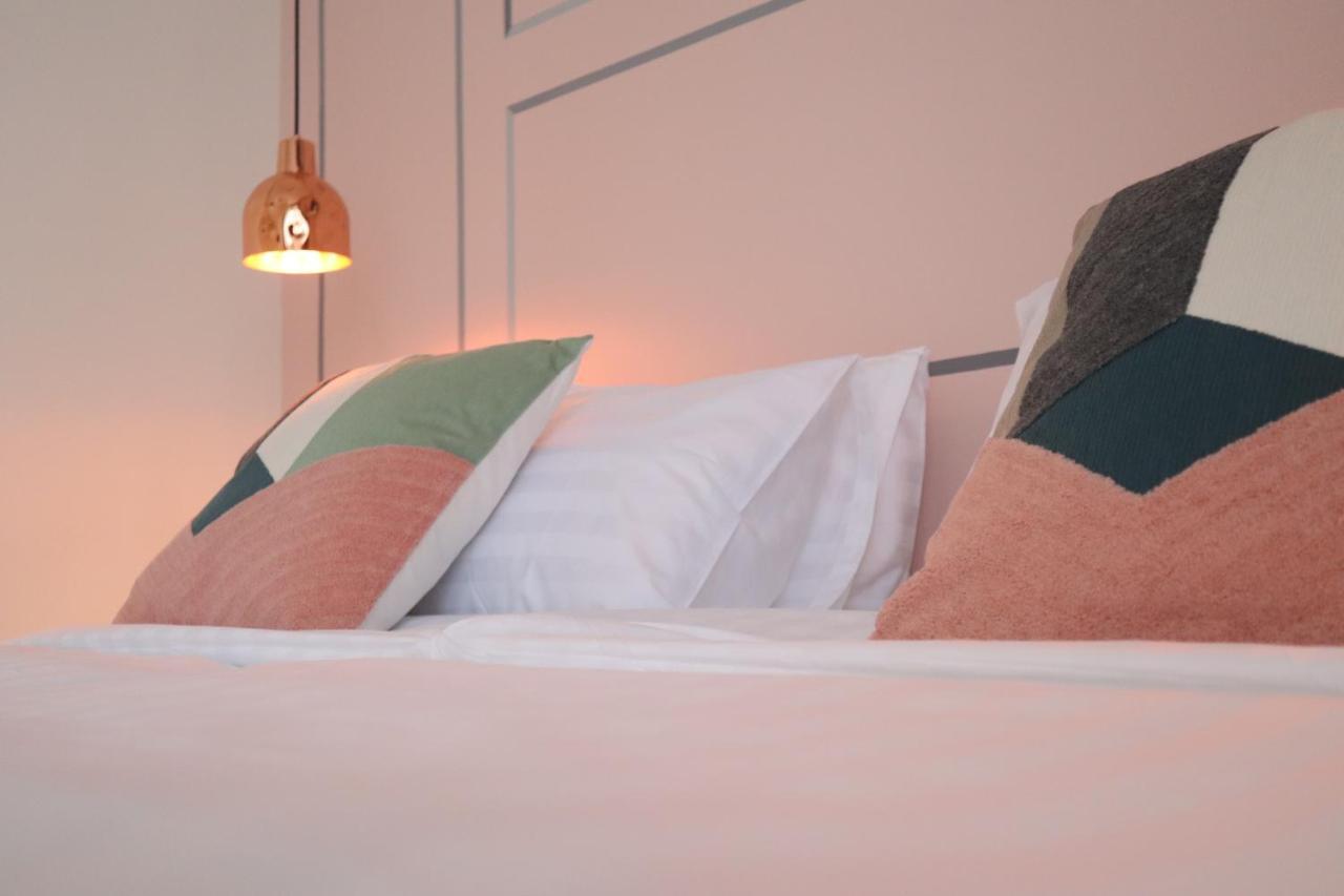 Goodnight Poshtel + Free Netflix Hotel Hatjaj Kültér fotó
