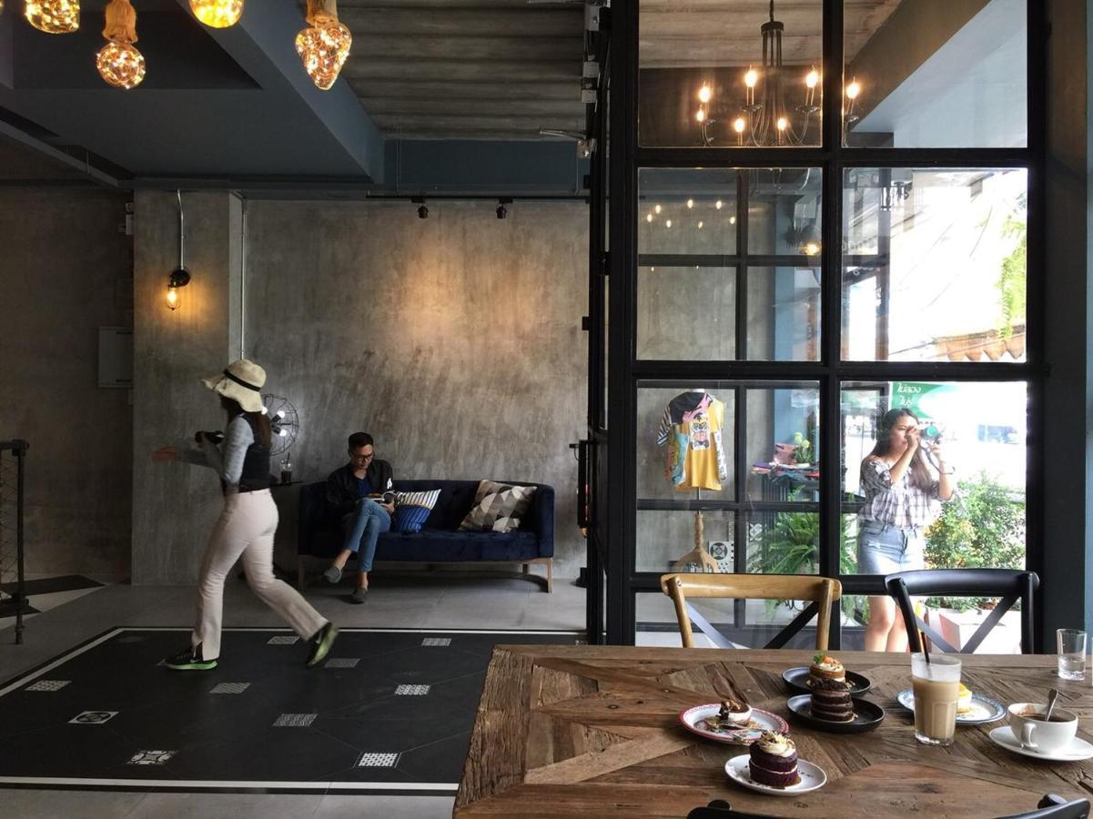 Goodnight Poshtel + Free Netflix Hotel Hatjaj Kültér fotó